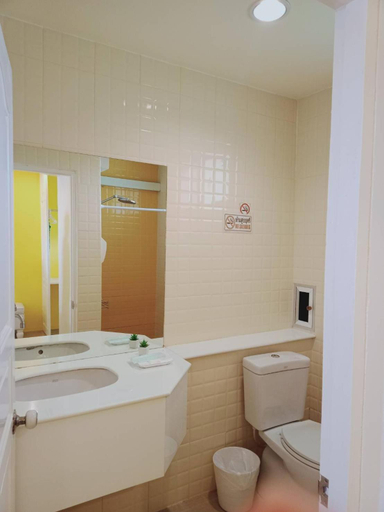 Bathroom 5, Banlomnow Hotel, Muang Chiang Rai
