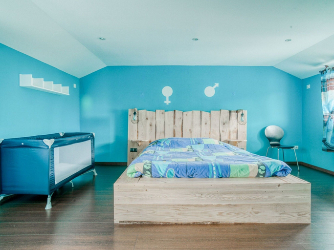Bedroom 5, Swanky Cottage in Saasenheim With Balcony, Bas-Rhin