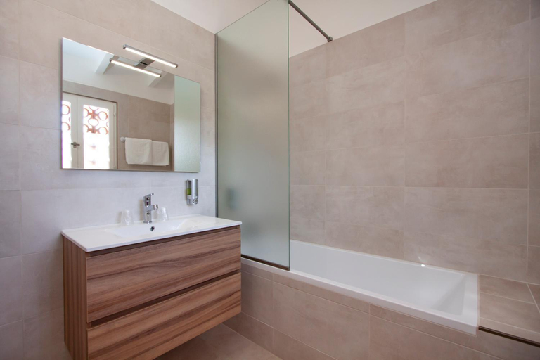 Bathroom 4, Hotel Les Lentisques, Corse-du-Sud