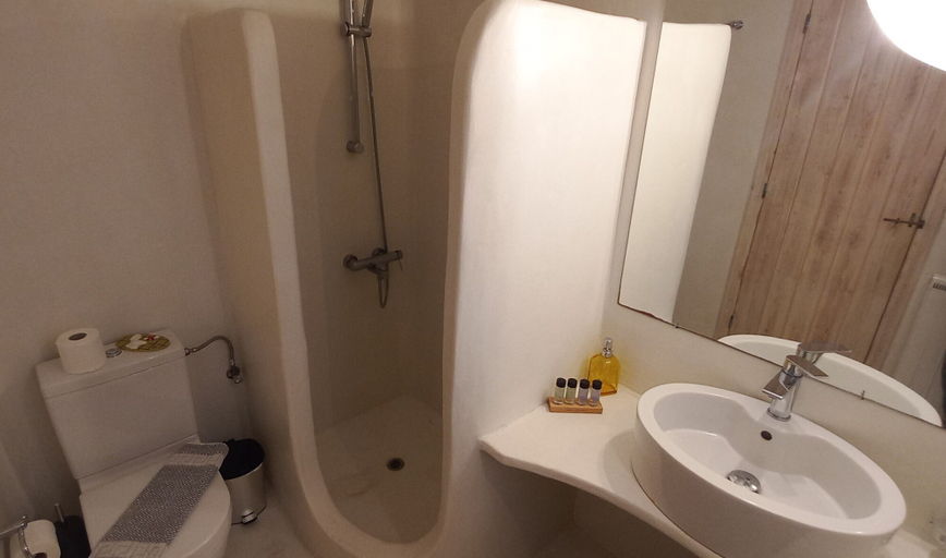 Bathroom 4, Villa Kisiris, South Aegean