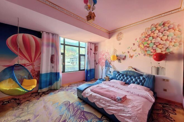 Bedroom 3, Longling Ocean Theme Hotel, Baoshan