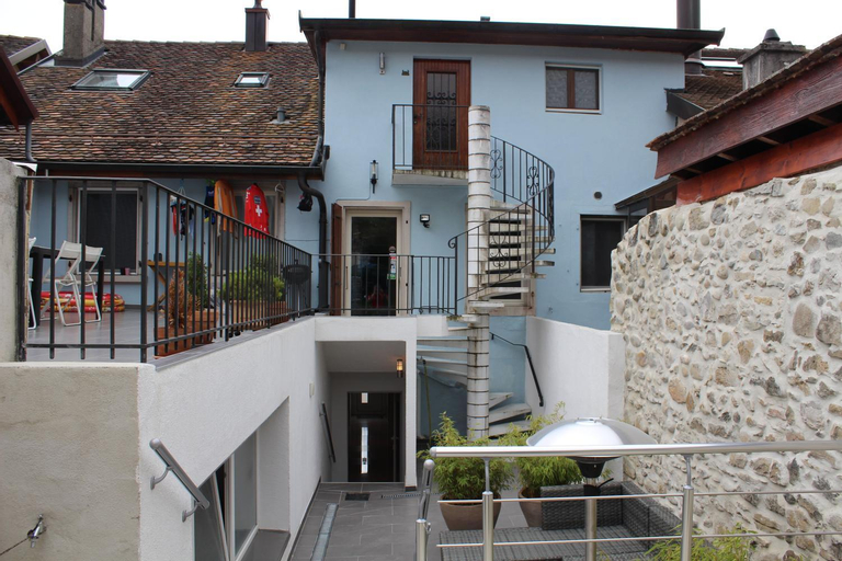 Exterior 10
