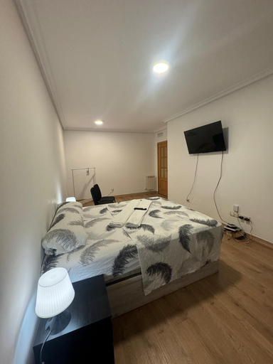Room 5, Mars Suites Zapata, Madrid