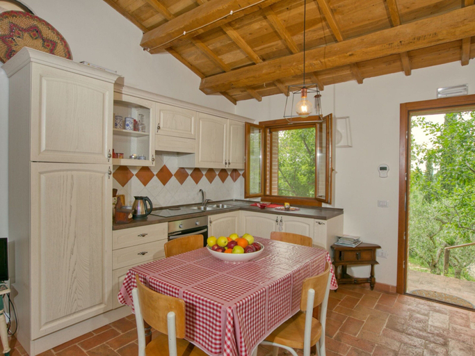 Private kitchen 5, Holiday Home in Assisi With Heated Pool, Perugia
