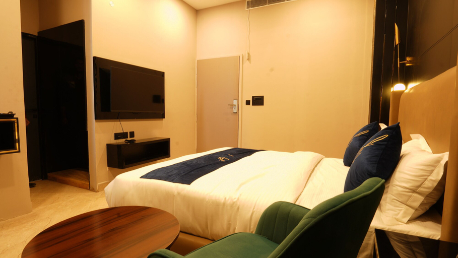 Others 5, Aquila Grand Suites, Gautam Buddha Nagar