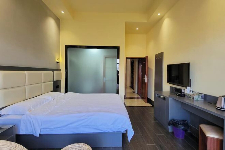 Bedroom 3, Dongxing Chengfeng Hotel, Fangchenggang