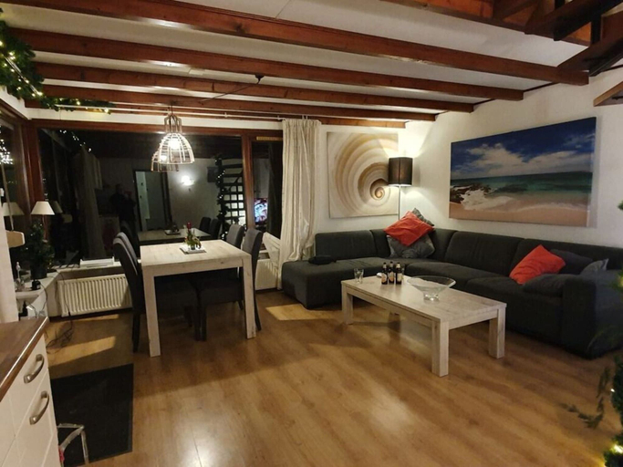 Living area 5, De Zon in Zeeland Holiday Residence, Vlissingen