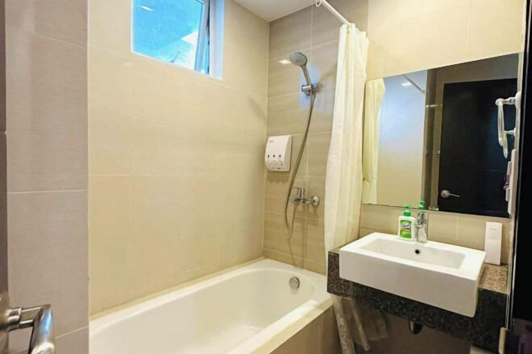 Bathroom 4, One Pacific Place by Hiverooms, Lapu-Lapu City