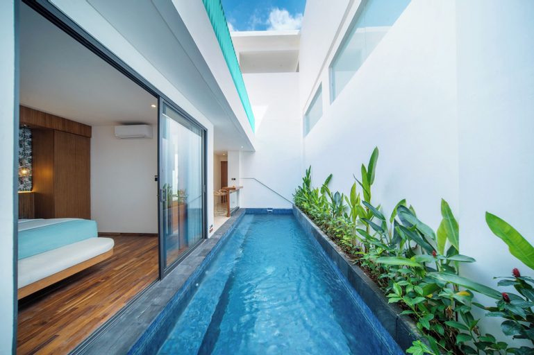 Swimming Pool 23