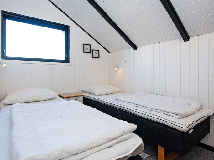 Room 5, 4 Person Holiday Home in Hemmet, Ringkøbing-Skjern