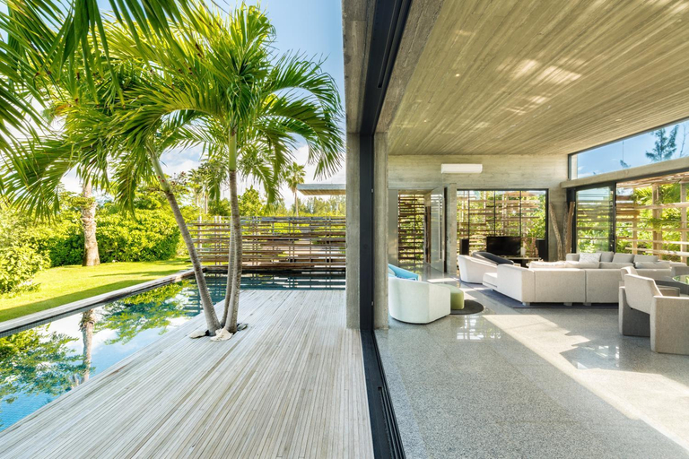 Sport & Beauty 2, Villa Islander