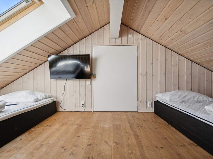 Bedroom 3, 5 Star Holiday Home in Lokken, Hjørring