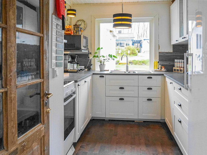 Private kitchen 4, 4 Star Holiday Home in Kallekarr, Tjörn