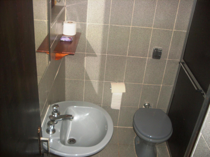 Bathroom, Vargas Peruibe Hotel, Peruíbe