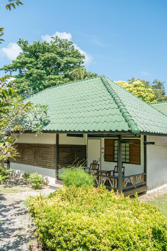 Exterior 6