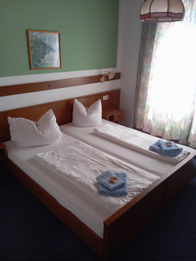 Bedroom 3, Hotel BURGWALD, Passau