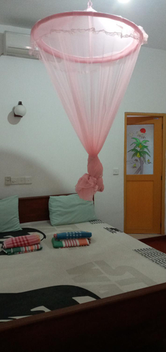 Bedroom 2, Pravindi Guest Home, Weligama