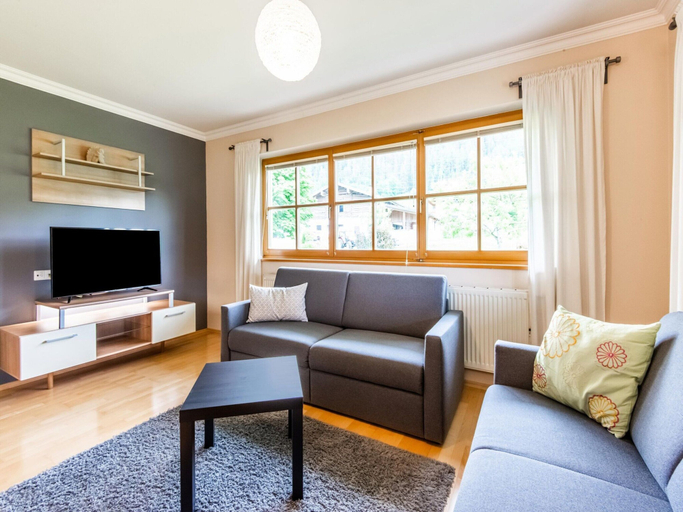 Others 3, Cosy Apartment With Tiled Stove, Sankt Johann im Pongau