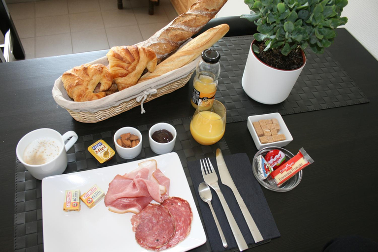 Food & Drinks 6