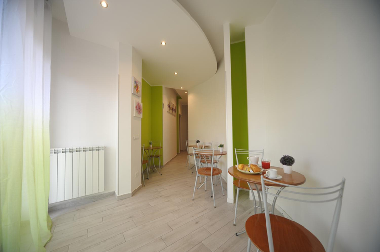Others 5, Bbrothershouse, Rome