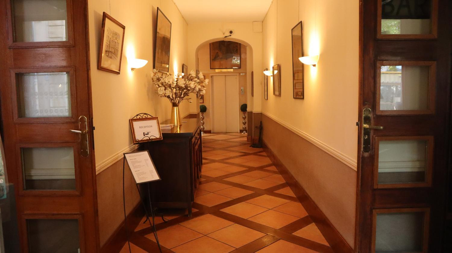 Public Area, Hotel Du Forum, Bouches-du-Rhône