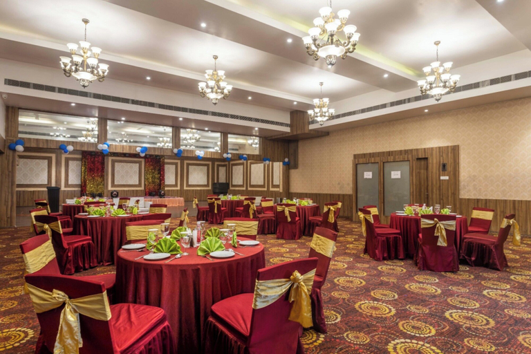 Food & Drinks, Club central Hotel Bolpur, Birbhum