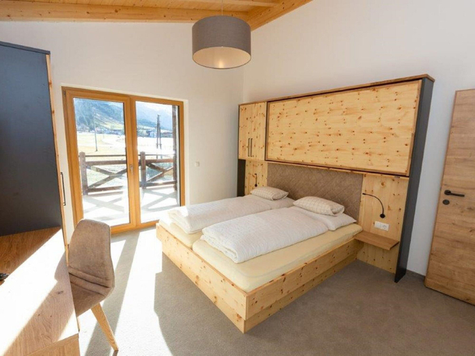 Bedroom 2, Apartment in Kleinarl Near Ski Slopes, Sankt Johann im Pongau