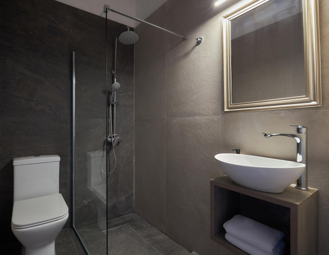 Bathroom 2, Charm Hotel, Hersonissos, Crete