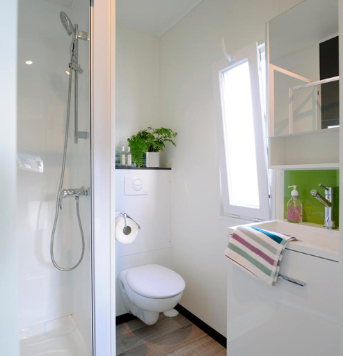 Bathroom 6