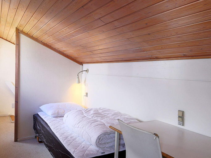 Bedroom 2, 5 Person Holiday Home in Vaeggerlose, Guldborgsund