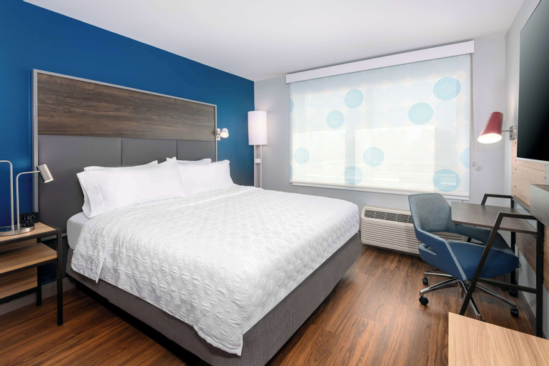 Bedroom 24