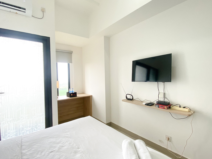 Bedroom 2, Comfort and Cozy Designed Studio Sayana Bekasi Apartment By Travelio, Bekasi