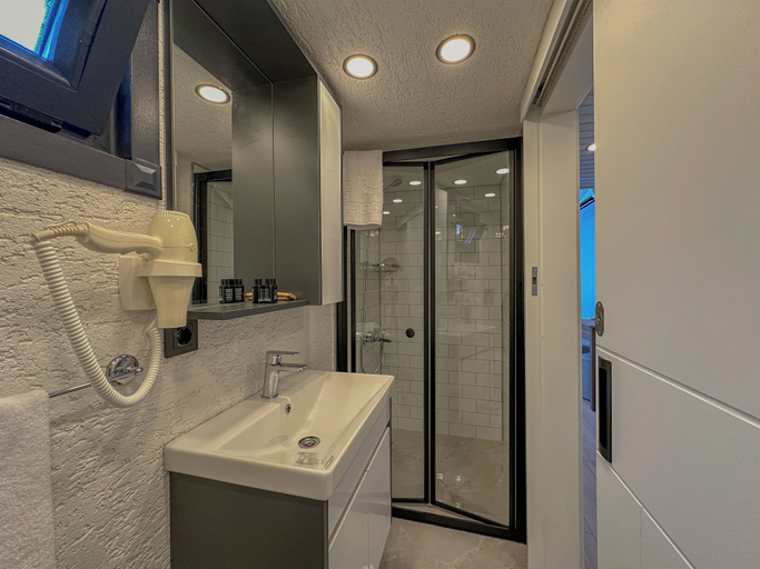 Bathroom 4, Baronet Tiny House Otel, Merkez