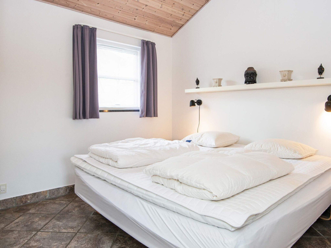 Others 4, 4 Star Holiday Home in Ebeltoft, Syddjurs