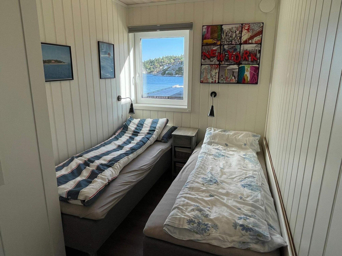 Bedroom 2, 5 Star Holiday Home in Urangsvag, Bømlo