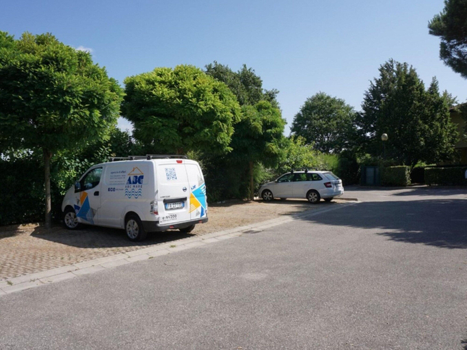 Property grounds, Pleasant One-bedroom Villa With Pool, Venezia