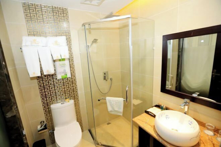 Bathroom 4, Colorful Royal Hotel (Qingzhen Time Guizhou Ancient Town), Guiyang