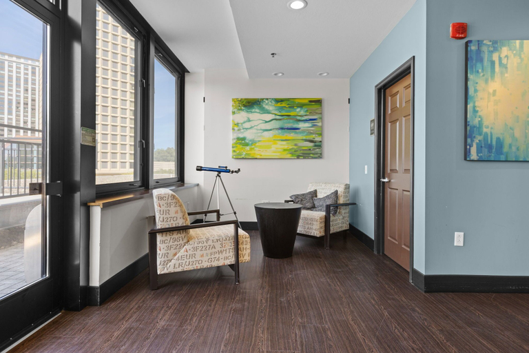 Others 4, Sleek 2BR Downtown Retreat with Gym, Allegheny