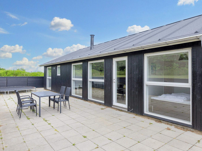 Others 5, 5 Star Holiday Home in Lokken, Jammerbugt