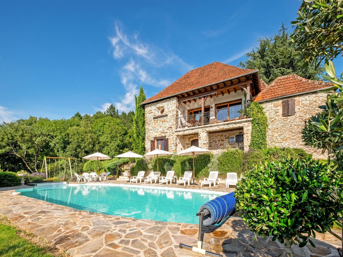 Sport & Beauty 2, Stone House With Pool and Garden, Corrèze