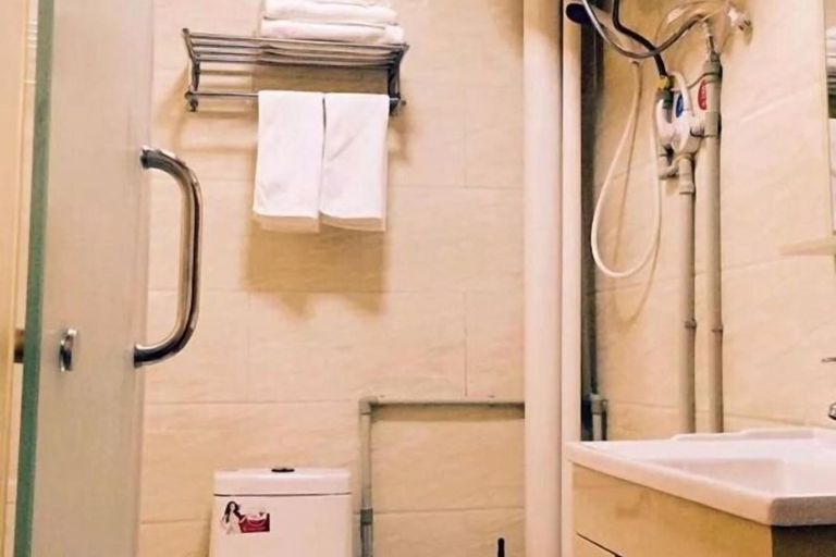 Bathroom 4, Miyi lnn, Ngawa Tibetan and Qiang