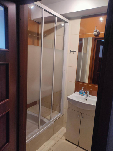 Bathroom 3, Karczma Parchatka, Puławy