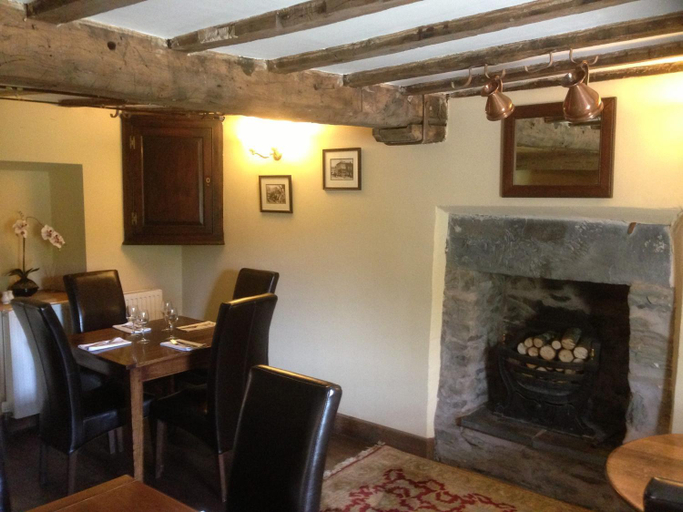 Food & Drinks 2, Brigands Inn, Gwynedd