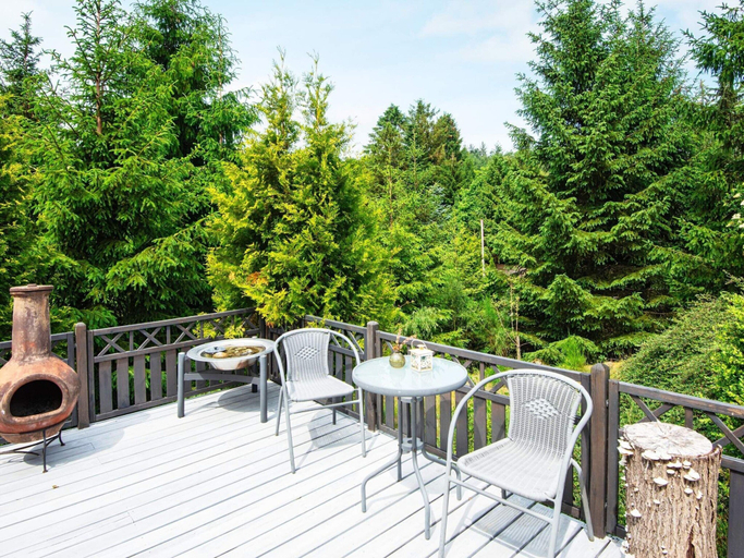 Dining 3, 4 Star Holiday Home in Ebeltoft, Syddjurs