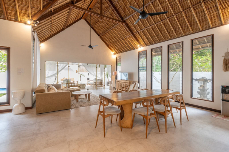 Food & Drinks 5, Castaway Resort, Klungkung