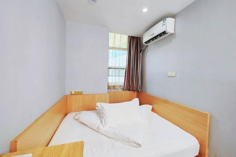 Bedroom 5, Yulai Hotel, Kunming
