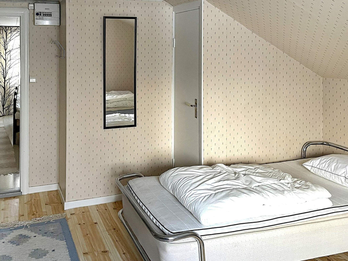 Room 5, 5 Person Holiday Home in Stavsjo, Nyköping