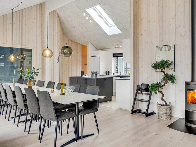 Dining 2, 5 Star Holiday Home in Jaegerspris, Frederikssund