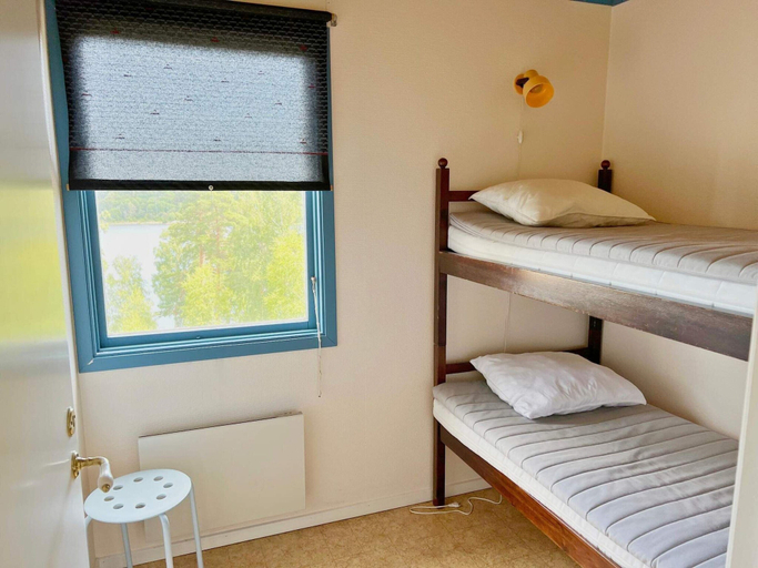 Room 4, 5 Person Holiday Home in Vaddo-by Traum, Norrtälje