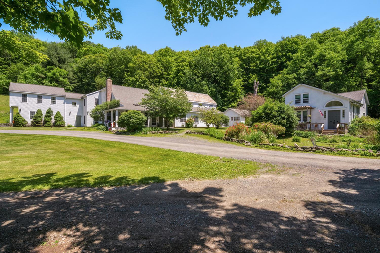Exterior & Views 1, Inn at Silver Maple Farm, Columbia